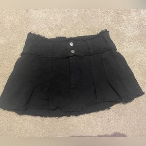 black pacsun skirt